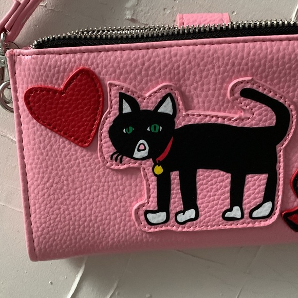 Marc Tetro Handbags - Marc Terro Wristlet with Cat and Heart Design